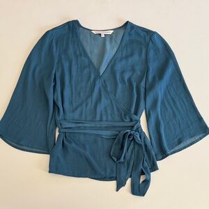 Cupcakes and Cashmere Teal Wrap Tie Waste Blouse Size XS